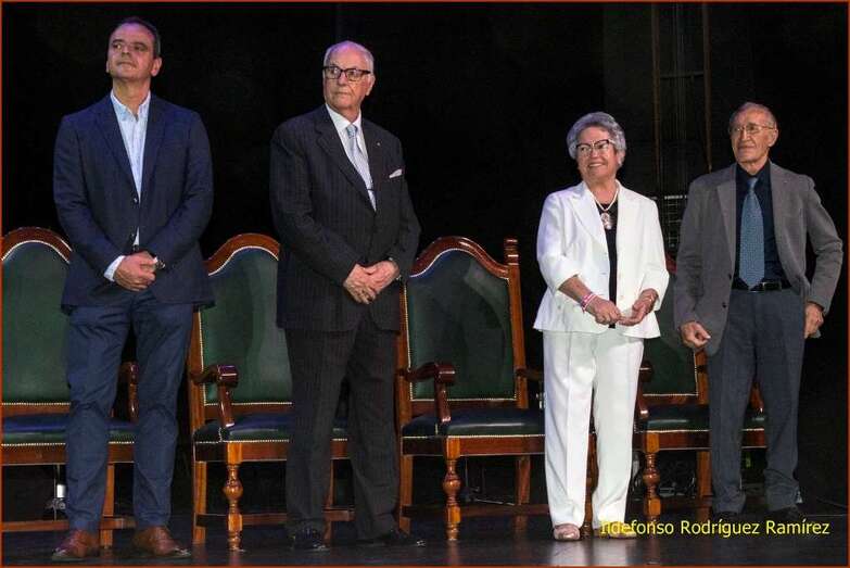 Los cuatro homenajeados (Foto Ildefonso Rodríguez)